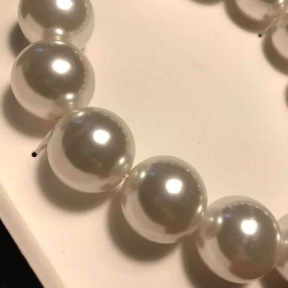 Zara Oversize Faux Pearl Necklace Harry Lambert For Zara Disney Bead - Picture 9 of 13